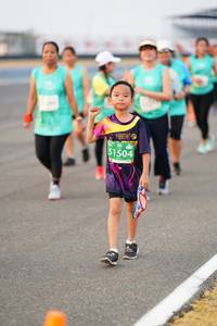 BIB: 1504
                            <button type="button" onclick="openModal(12280475)" class="btn btn-primary btn-sm float-right btn-popup" data-toggle="modal" data-target=".modal-high-quality">
                        <i class="fas fa-shopping-cart"></i> Add to Cart
                    </button>
                                            <button type="button" onclick="isThisMe(12280475, true)" class="btn btn-success btn-sm float-right btn-popup btn-isme hidden" data-toggle="tooltip" data-placement="bottom" title="นี่คือรูปของคุณใช่ไหม คลิกที่นี่เพื่อเอาเข้าอัลบั้ม">
                        <i class="fas fa-plus"></i> Add to album
                    </button>
                    <button type="button" onclick="isThisMe(12280475, false)" class="btn btn-warning btn-sm float-right btn-popup btn-isnotme hidden">
                        <i class="fas fa-ban"></i> Remove from album
                    </button>