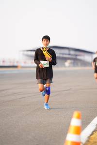 BIB: 2600
                            <button type="button" onclick="openModal(12137789)" class="btn btn-primary btn-sm float-right btn-popup" data-toggle="modal" data-target=".modal-high-quality">
                        <i class="fas fa-shopping-cart"></i> Add to Cart
                    </button>
                                            <button type="button" onclick="isThisMe(12137789, true)" class="btn btn-success btn-sm float-right btn-popup btn-isme hidden" data-toggle="tooltip" data-placement="bottom" title="นี่คือรูปของคุณใช่ไหม คลิกที่นี่เพื่อเอาเข้าอัลบั้ม">
                        <i class="fas fa-plus"></i> Add to album
                    </button>
                    <button type="button" onclick="isThisMe(12137789, false)" class="btn btn-warning btn-sm float-right btn-popup btn-isnotme hidden">
                        <i class="fas fa-ban"></i> Remove from album
                    </button>