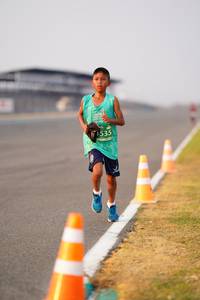 BIB: 1535
                            <button type="button" onclick="openModal(12137348)" class="btn btn-primary btn-sm float-right btn-popup" data-toggle="modal" data-target=".modal-high-quality">
                        <i class="fas fa-shopping-cart"></i> Add to Cart
                    </button>
                                            <button type="button" onclick="isThisMe(12137348, true)" class="btn btn-success btn-sm float-right btn-popup btn-isme hidden" data-toggle="tooltip" data-placement="bottom" title="นี่คือรูปของคุณใช่ไหม คลิกที่นี่เพื่อเอาเข้าอัลบั้ม">
                        <i class="fas fa-plus"></i> Add to album
                    </button>
                    <button type="button" onclick="isThisMe(12137348, false)" class="btn btn-warning btn-sm float-right btn-popup btn-isnotme hidden">
                        <i class="fas fa-ban"></i> Remove from album
                    </button>