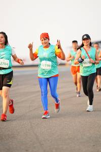 BIB: 5070, 2704, 53198
                            <button type="button" onclick="openModal(12164217)" class="btn btn-primary btn-sm float-right btn-popup" data-toggle="modal" data-target=".modal-high-quality">
                        <i class="fas fa-shopping-cart"></i> Add to Cart
                    </button>
                                            <button type="button" onclick="isThisMe(12164217, true)" class="btn btn-success btn-sm float-right btn-popup btn-isme hidden" data-toggle="tooltip" data-placement="bottom" title="นี่คือรูปของคุณใช่ไหม คลิกที่นี่เพื่อเอาเข้าอัลบั้ม">
                        <i class="fas fa-plus"></i> Add to album
                    </button>
                    <button type="button" onclick="isThisMe(12164217, false)" class="btn btn-warning btn-sm float-right btn-popup btn-isnotme hidden">
                        <i class="fas fa-ban"></i> Remove from album
                    </button>