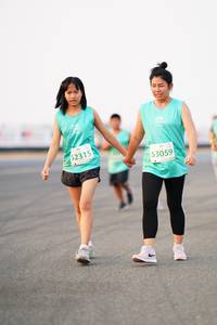 BIB: 2315, 53059
                            <button type="button" onclick="openModal(12277864)" class="btn btn-primary btn-sm float-right btn-popup" data-toggle="modal" data-target=".modal-high-quality">
                        <i class="fas fa-shopping-cart"></i> Add to Cart
                    </button>
                                            <button type="button" onclick="isThisMe(12277864, true)" class="btn btn-success btn-sm float-right btn-popup btn-isme hidden" data-toggle="tooltip" data-placement="bottom" title="นี่คือรูปของคุณใช่ไหม คลิกที่นี่เพื่อเอาเข้าอัลบั้ม">
                        <i class="fas fa-plus"></i> Add to album
                    </button>
                    <button type="button" onclick="isThisMe(12277864, false)" class="btn btn-warning btn-sm float-right btn-popup btn-isnotme hidden">
                        <i class="fas fa-ban"></i> Remove from album
                    </button>