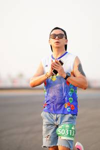 BIB: 150, 50313
                            <button type="button" onclick="openModal(12140815)" class="btn btn-primary btn-sm float-right btn-popup" data-toggle="modal" data-target=".modal-high-quality">
                        <i class="fas fa-shopping-cart"></i> Add to Cart
                    </button>
                                            <button type="button" onclick="isThisMe(12140815, true)" class="btn btn-success btn-sm float-right btn-popup btn-isme hidden" data-toggle="tooltip" data-placement="bottom" title="นี่คือรูปของคุณใช่ไหม คลิกที่นี่เพื่อเอาเข้าอัลบั้ม">
                        <i class="fas fa-plus"></i> Add to album
                    </button>
                    <button type="button" onclick="isThisMe(12140815, false)" class="btn btn-warning btn-sm float-right btn-popup btn-isnotme hidden">
                        <i class="fas fa-ban"></i> Remove from album
                    </button>