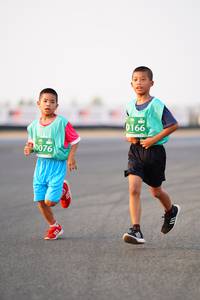 BIB: 0166, 0076
                            <button type="button" onclick="openModal(12141235)" class="btn btn-primary btn-sm float-right btn-popup" data-toggle="modal" data-target=".modal-high-quality">
                        <i class="fas fa-shopping-cart"></i> Add to Cart
                    </button>
                                            <button type="button" onclick="isThisMe(12141235, true)" class="btn btn-success btn-sm float-right btn-popup btn-isme hidden" data-toggle="tooltip" data-placement="bottom" title="นี่คือรูปของคุณใช่ไหม คลิกที่นี่เพื่อเอาเข้าอัลบั้ม">
                        <i class="fas fa-plus"></i> Add to album
                    </button>
                    <button type="button" onclick="isThisMe(12141235, false)" class="btn btn-warning btn-sm float-right btn-popup btn-isnotme hidden">
                        <i class="fas fa-ban"></i> Remove from album
                    </button>