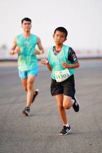 BIB: 1303
                            <button type="button" onclick="openModal(12152125)" class="btn btn-primary btn-sm float-right btn-popup" data-toggle="modal" data-target=".modal-high-quality">
                        <i class="fas fa-shopping-cart"></i> Add to Cart
                    </button>
                                            <button type="button" onclick="isThisMe(12152125, true)" class="btn btn-success btn-sm float-right btn-popup btn-isme hidden" data-toggle="tooltip" data-placement="bottom" title="นี่คือรูปของคุณใช่ไหม คลิกที่นี่เพื่อเอาเข้าอัลบั้ม">
                        <i class="fas fa-plus"></i> Add to album
                    </button>
                    <button type="button" onclick="isThisMe(12152125, false)" class="btn btn-warning btn-sm float-right btn-popup btn-isnotme hidden">
                        <i class="fas fa-ban"></i> Remove from album
                    </button>