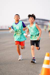 BIB: 50303, 5001
                            <button type="button" onclick="openModal(12162918)" class="btn btn-primary btn-sm float-right btn-popup" data-toggle="modal" data-target=".modal-high-quality">
                        <i class="fas fa-shopping-cart"></i> Add to Cart
                    </button>
                                            <button type="button" onclick="isThisMe(12162918, true)" class="btn btn-success btn-sm float-right btn-popup btn-isme hidden" data-toggle="tooltip" data-placement="bottom" title="นี่คือรูปของคุณใช่ไหม คลิกที่นี่เพื่อเอาเข้าอัลบั้ม">
                        <i class="fas fa-plus"></i> Add to album
                    </button>
                    <button type="button" onclick="isThisMe(12162918, false)" class="btn btn-warning btn-sm float-right btn-popup btn-isnotme hidden">
                        <i class="fas fa-ban"></i> Remove from album
                    </button>