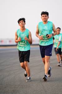 BIB: 0282, 50062
                            <button type="button" onclick="openModal(12179283)" class="btn btn-primary btn-sm float-right btn-popup" data-toggle="modal" data-target=".modal-high-quality">
                        <i class="fas fa-shopping-cart"></i> Add to Cart
                    </button>
                                            <button type="button" onclick="isThisMe(12179283, true)" class="btn btn-success btn-sm float-right btn-popup btn-isme hidden" data-toggle="tooltip" data-placement="bottom" title="นี่คือรูปของคุณใช่ไหม คลิกที่นี่เพื่อเอาเข้าอัลบั้ม">
                        <i class="fas fa-plus"></i> Add to album
                    </button>
                    <button type="button" onclick="isThisMe(12179283, false)" class="btn btn-warning btn-sm float-right btn-popup btn-isnotme hidden">
                        <i class="fas fa-ban"></i> Remove from album
                    </button>