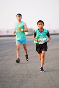 BIB: 1303
                            <button type="button" onclick="openModal(12152078)" class="btn btn-primary btn-sm float-right btn-popup" data-toggle="modal" data-target=".modal-high-quality">
                        <i class="fas fa-shopping-cart"></i> Add to Cart
                    </button>
                                            <button type="button" onclick="isThisMe(12152078, true)" class="btn btn-success btn-sm float-right btn-popup btn-isme hidden" data-toggle="tooltip" data-placement="bottom" title="นี่คือรูปของคุณใช่ไหม คลิกที่นี่เพื่อเอาเข้าอัลบั้ม">
                        <i class="fas fa-plus"></i> Add to album
                    </button>
                    <button type="button" onclick="isThisMe(12152078, false)" class="btn btn-warning btn-sm float-right btn-popup btn-isnotme hidden">
                        <i class="fas fa-ban"></i> Remove from album
                    </button>