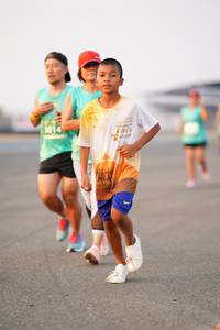 BIB: 5014
                            <button type="button" onclick="openModal(12173557)" class="btn btn-primary btn-sm float-right btn-popup" data-toggle="modal" data-target=".modal-high-quality">
                        <i class="fas fa-shopping-cart"></i> Add to Cart
                    </button>
                                            <button type="button" onclick="isThisMe(12173557, true)" class="btn btn-success btn-sm float-right btn-popup btn-isme hidden" data-toggle="tooltip" data-placement="bottom" title="นี่คือรูปของคุณใช่ไหม คลิกที่นี่เพื่อเอาเข้าอัลบั้ม">
                        <i class="fas fa-plus"></i> Add to album
                    </button>
                    <button type="button" onclick="isThisMe(12173557, false)" class="btn btn-warning btn-sm float-right btn-popup btn-isnotme hidden">
                        <i class="fas fa-ban"></i> Remove from album
                    </button>