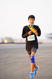 BIB: 52600
                            <button type="button" onclick="openModal(12137852)" class="btn btn-primary btn-sm float-right btn-popup" data-toggle="modal" data-target=".modal-high-quality">
                        <i class="fas fa-shopping-cart"></i> Add to Cart
                    </button>
                                            <button type="button" onclick="isThisMe(12137852, true)" class="btn btn-success btn-sm float-right btn-popup btn-isme hidden" data-toggle="tooltip" data-placement="bottom" title="นี่คือรูปของคุณใช่ไหม คลิกที่นี่เพื่อเอาเข้าอัลบั้ม">
                        <i class="fas fa-plus"></i> Add to album
                    </button>
                    <button type="button" onclick="isThisMe(12137852, false)" class="btn btn-warning btn-sm float-right btn-popup btn-isnotme hidden">
                        <i class="fas fa-ban"></i> Remove from album
                    </button>