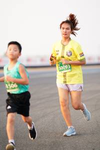 BIB: 50093, 506
                            <button type="button" onclick="openModal(12163163)" class="btn btn-primary btn-sm float-right btn-popup" data-toggle="modal" data-target=".modal-high-quality">
                        <i class="fas fa-shopping-cart"></i> Add to Cart
                    </button>
                                            <button type="button" onclick="isThisMe(12163163, true)" class="btn btn-success btn-sm float-right btn-popup btn-isme hidden" data-toggle="tooltip" data-placement="bottom" title="นี่คือรูปของคุณใช่ไหม คลิกที่นี่เพื่อเอาเข้าอัลบั้ม">
                        <i class="fas fa-plus"></i> Add to album
                    </button>
                    <button type="button" onclick="isThisMe(12163163, false)" class="btn btn-warning btn-sm float-right btn-popup btn-isnotme hidden">
                        <i class="fas fa-ban"></i> Remove from album
                    </button>