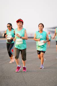 BIB: 50695, 51190
                            <button type="button" onclick="openModal(12175868)" class="btn btn-primary btn-sm float-right btn-popup" data-toggle="modal" data-target=".modal-high-quality">
                        <i class="fas fa-shopping-cart"></i> Add to Cart
                    </button>
                                            <button type="button" onclick="isThisMe(12175868, true)" class="btn btn-success btn-sm float-right btn-popup btn-isme hidden" data-toggle="tooltip" data-placement="bottom" title="นี่คือรูปของคุณใช่ไหม คลิกที่นี่เพื่อเอาเข้าอัลบั้ม">
                        <i class="fas fa-plus"></i> Add to album
                    </button>
                    <button type="button" onclick="isThisMe(12175868, false)" class="btn btn-warning btn-sm float-right btn-popup btn-isnotme hidden">
                        <i class="fas fa-ban"></i> Remove from album
                    </button>