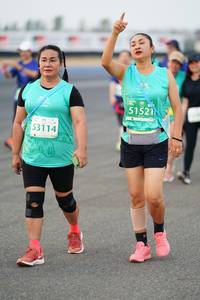 BIB: 51521, 53114
                            <button type="button" onclick="openModal(12287188)" class="btn btn-primary btn-sm float-right btn-popup" data-toggle="modal" data-target=".modal-high-quality">
                        <i class="fas fa-shopping-cart"></i> Add to Cart
                    </button>
                                            <button type="button" onclick="isThisMe(12287188, true)" class="btn btn-success btn-sm float-right btn-popup btn-isme hidden" data-toggle="tooltip" data-placement="bottom" title="นี่คือรูปของคุณใช่ไหม คลิกที่นี่เพื่อเอาเข้าอัลบั้ม">
                        <i class="fas fa-plus"></i> Add to album
                    </button>
                    <button type="button" onclick="isThisMe(12287188, false)" class="btn btn-warning btn-sm float-right btn-popup btn-isnotme hidden">
                        <i class="fas fa-ban"></i> Remove from album
                    </button>