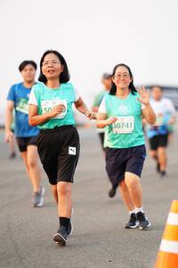 BIB: 0741
                            <button type="button" onclick="openModal(12277733)" class="btn btn-primary btn-sm float-right btn-popup" data-toggle="modal" data-target=".modal-high-quality">
                        <i class="fas fa-shopping-cart"></i> Add to Cart
                    </button>
                                            <button type="button" onclick="isThisMe(12277733, true)" class="btn btn-success btn-sm float-right btn-popup btn-isme hidden" data-toggle="tooltip" data-placement="bottom" title="นี่คือรูปของคุณใช่ไหม คลิกที่นี่เพื่อเอาเข้าอัลบั้ม">
                        <i class="fas fa-plus"></i> Add to album
                    </button>
                    <button type="button" onclick="isThisMe(12277733, false)" class="btn btn-warning btn-sm float-right btn-popup btn-isnotme hidden">
                        <i class="fas fa-ban"></i> Remove from album
                    </button>