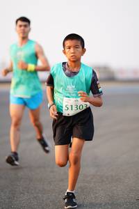 BIB: 51303
                            <button type="button" onclick="openModal(12152145)" class="btn btn-primary btn-sm float-right btn-popup" data-toggle="modal" data-target=".modal-high-quality">
                        <i class="fas fa-shopping-cart"></i> Add to Cart
                    </button>
                                            <button type="button" onclick="isThisMe(12152145, true)" class="btn btn-success btn-sm float-right btn-popup btn-isme hidden" data-toggle="tooltip" data-placement="bottom" title="นี่คือรูปของคุณใช่ไหม คลิกที่นี่เพื่อเอาเข้าอัลบั้ม">
                        <i class="fas fa-plus"></i> Add to album
                    </button>
                    <button type="button" onclick="isThisMe(12152145, false)" class="btn btn-warning btn-sm float-right btn-popup btn-isnotme hidden">
                        <i class="fas fa-ban"></i> Remove from album
                    </button>