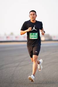 BIB: 50041
                            <button type="button" onclick="openModal(12139192)" class="btn btn-primary btn-sm float-right btn-popup" data-toggle="modal" data-target=".modal-high-quality">
                        <i class="fas fa-shopping-cart"></i> Add to Cart
                    </button>
                                            <button type="button" onclick="isThisMe(12139192, true)" class="btn btn-success btn-sm float-right btn-popup btn-isme hidden" data-toggle="tooltip" data-placement="bottom" title="นี่คือรูปของคุณใช่ไหม คลิกที่นี่เพื่อเอาเข้าอัลบั้ม">
                        <i class="fas fa-plus"></i> Add to album
                    </button>
                    <button type="button" onclick="isThisMe(12139192, false)" class="btn btn-warning btn-sm float-right btn-popup btn-isnotme hidden">
                        <i class="fas fa-ban"></i> Remove from album
                    </button>