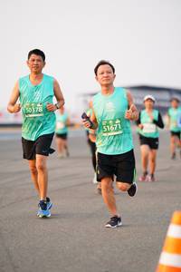 BIB: 50378, 51671
                            <button type="button" onclick="openModal(12175922)" class="btn btn-primary btn-sm float-right btn-popup" data-toggle="modal" data-target=".modal-high-quality">
                        <i class="fas fa-shopping-cart"></i> Add to Cart
                    </button>
                                            <button type="button" onclick="isThisMe(12175922, true)" class="btn btn-success btn-sm float-right btn-popup btn-isme hidden" data-toggle="tooltip" data-placement="bottom" title="นี่คือรูปของคุณใช่ไหม คลิกที่นี่เพื่อเอาเข้าอัลบั้ม">
                        <i class="fas fa-plus"></i> Add to album
                    </button>
                    <button type="button" onclick="isThisMe(12175922, false)" class="btn btn-warning btn-sm float-right btn-popup btn-isnotme hidden">
                        <i class="fas fa-ban"></i> Remove from album
                    </button>