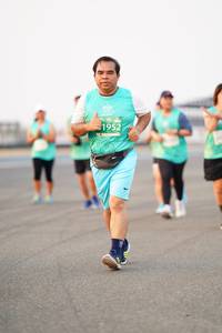 BIB: 1952
                            <button type="button" onclick="openModal(12277510)" class="btn btn-primary btn-sm float-right btn-popup" data-toggle="modal" data-target=".modal-high-quality">
                        <i class="fas fa-shopping-cart"></i> Add to Cart
                    </button>
                                            <button type="button" onclick="isThisMe(12277510, true)" class="btn btn-success btn-sm float-right btn-popup btn-isme hidden" data-toggle="tooltip" data-placement="bottom" title="นี่คือรูปของคุณใช่ไหม คลิกที่นี่เพื่อเอาเข้าอัลบั้ม">
                        <i class="fas fa-plus"></i> Add to album
                    </button>
                    <button type="button" onclick="isThisMe(12277510, false)" class="btn btn-warning btn-sm float-right btn-popup btn-isnotme hidden">
                        <i class="fas fa-ban"></i> Remove from album
                    </button>