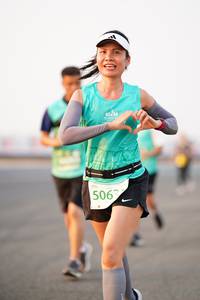 BIB: 5063
                            <button type="button" onclick="openModal(12163461)" class="btn btn-primary btn-sm float-right btn-popup" data-toggle="modal" data-target=".modal-high-quality">
                        <i class="fas fa-shopping-cart"></i> Add to Cart
                    </button>
                                            <button type="button" onclick="isThisMe(12163461, true)" class="btn btn-success btn-sm float-right btn-popup btn-isme hidden" data-toggle="tooltip" data-placement="bottom" title="นี่คือรูปของคุณใช่ไหม คลิกที่นี่เพื่อเอาเข้าอัลบั้ม">
                        <i class="fas fa-plus"></i> Add to album
                    </button>
                    <button type="button" onclick="isThisMe(12163461, false)" class="btn btn-warning btn-sm float-right btn-popup btn-isnotme hidden">
                        <i class="fas fa-ban"></i> Remove from album
                    </button>