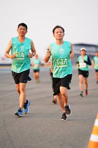 BIB: 50378, 51671
                            <button type="button" onclick="openModal(12175935)" class="btn btn-primary btn-sm float-right btn-popup" data-toggle="modal" data-target=".modal-high-quality">
                        <i class="fas fa-shopping-cart"></i> Add to Cart
                    </button>
                                            <button type="button" onclick="isThisMe(12175935, true)" class="btn btn-success btn-sm float-right btn-popup btn-isme hidden" data-toggle="tooltip" data-placement="bottom" title="นี่คือรูปของคุณใช่ไหม คลิกที่นี่เพื่อเอาเข้าอัลบั้ม">
                        <i class="fas fa-plus"></i> Add to album
                    </button>
                    <button type="button" onclick="isThisMe(12175935, false)" class="btn btn-warning btn-sm float-right btn-popup btn-isnotme hidden">
                        <i class="fas fa-ban"></i> Remove from album
                    </button>