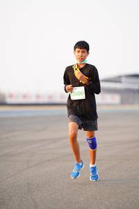 BIB: 2600
                            <button type="button" onclick="openModal(12137826)" class="btn btn-primary btn-sm float-right btn-popup" data-toggle="modal" data-target=".modal-high-quality">
                        <i class="fas fa-shopping-cart"></i> Add to Cart
                    </button>
                                            <button type="button" onclick="isThisMe(12137826, true)" class="btn btn-success btn-sm float-right btn-popup btn-isme hidden" data-toggle="tooltip" data-placement="bottom" title="นี่คือรูปของคุณใช่ไหม คลิกที่นี่เพื่อเอาเข้าอัลบั้ม">
                        <i class="fas fa-plus"></i> Add to album
                    </button>
                    <button type="button" onclick="isThisMe(12137826, false)" class="btn btn-warning btn-sm float-right btn-popup btn-isnotme hidden">
                        <i class="fas fa-ban"></i> Remove from album
                    </button>