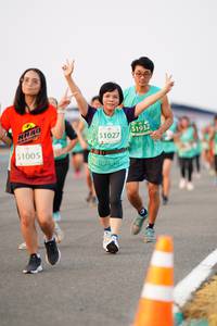 BIB: 1932, 51027, 1005
                            <button type="button" onclick="openModal(12201116)" class="btn btn-primary btn-sm float-right btn-popup" data-toggle="modal" data-target=".modal-high-quality">
                        <i class="fas fa-shopping-cart"></i> Add to Cart
                    </button>
                                            <button type="button" onclick="isThisMe(12201116, true)" class="btn btn-success btn-sm float-right btn-popup btn-isme hidden" data-toggle="tooltip" data-placement="bottom" title="นี่คือรูปของคุณใช่ไหม คลิกที่นี่เพื่อเอาเข้าอัลบั้ม">
                        <i class="fas fa-plus"></i> Add to album
                    </button>
                    <button type="button" onclick="isThisMe(12201116, false)" class="btn btn-warning btn-sm float-right btn-popup btn-isnotme hidden">
                        <i class="fas fa-ban"></i> Remove from album
                    </button>