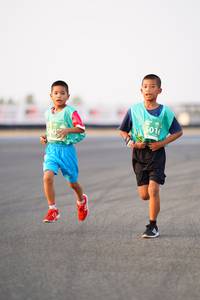 BIB: 5016
                            <button type="button" onclick="openModal(12141226)" class="btn btn-primary btn-sm float-right btn-popup" data-toggle="modal" data-target=".modal-high-quality">
                        <i class="fas fa-shopping-cart"></i> Add to Cart
                    </button>
                                            <button type="button" onclick="isThisMe(12141226, true)" class="btn btn-success btn-sm float-right btn-popup btn-isme hidden" data-toggle="tooltip" data-placement="bottom" title="นี่คือรูปของคุณใช่ไหม คลิกที่นี่เพื่อเอาเข้าอัลบั้ม">
                        <i class="fas fa-plus"></i> Add to album
                    </button>
                    <button type="button" onclick="isThisMe(12141226, false)" class="btn btn-warning btn-sm float-right btn-popup btn-isnotme hidden">
                        <i class="fas fa-ban"></i> Remove from album
                    </button>