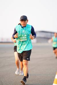 BIB: 50406
                            <button type="button" onclick="openModal(12153910)" class="btn btn-primary btn-sm float-right btn-popup" data-toggle="modal" data-target=".modal-high-quality">
                        <i class="fas fa-shopping-cart"></i> Add to Cart
                    </button>
                                            <button type="button" onclick="isThisMe(12153910, true)" class="btn btn-success btn-sm float-right btn-popup btn-isme hidden" data-toggle="tooltip" data-placement="bottom" title="นี่คือรูปของคุณใช่ไหม คลิกที่นี่เพื่อเอาเข้าอัลบั้ม">
                        <i class="fas fa-plus"></i> Add to album
                    </button>
                    <button type="button" onclick="isThisMe(12153910, false)" class="btn btn-warning btn-sm float-right btn-popup btn-isnotme hidden">
                        <i class="fas fa-ban"></i> Remove from album
                    </button>