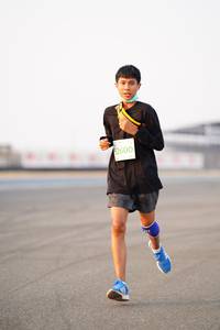 BIB: 2600
                            <button type="button" onclick="openModal(12137827)" class="btn btn-primary btn-sm float-right btn-popup" data-toggle="modal" data-target=".modal-high-quality">
                        <i class="fas fa-shopping-cart"></i> Add to Cart
                    </button>
                                            <button type="button" onclick="isThisMe(12137827, true)" class="btn btn-success btn-sm float-right btn-popup btn-isme hidden" data-toggle="tooltip" data-placement="bottom" title="นี่คือรูปของคุณใช่ไหม คลิกที่นี่เพื่อเอาเข้าอัลบั้ม">
                        <i class="fas fa-plus"></i> Add to album
                    </button>
                    <button type="button" onclick="isThisMe(12137827, false)" class="btn btn-warning btn-sm float-right btn-popup btn-isnotme hidden">
                        <i class="fas fa-ban"></i> Remove from album
                    </button>