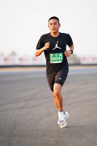 BIB: 50041
                            <button type="button" onclick="openModal(12139194)" class="btn btn-primary btn-sm float-right btn-popup" data-toggle="modal" data-target=".modal-high-quality">
                        <i class="fas fa-shopping-cart"></i> Add to Cart
                    </button>
                                            <button type="button" onclick="isThisMe(12139194, true)" class="btn btn-success btn-sm float-right btn-popup btn-isme hidden" data-toggle="tooltip" data-placement="bottom" title="นี่คือรูปของคุณใช่ไหม คลิกที่นี่เพื่อเอาเข้าอัลบั้ม">
                        <i class="fas fa-plus"></i> Add to album
                    </button>
                    <button type="button" onclick="isThisMe(12139194, false)" class="btn btn-warning btn-sm float-right btn-popup btn-isnotme hidden">
                        <i class="fas fa-ban"></i> Remove from album
                    </button>