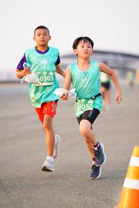 BIB: 50303, 5015
                            <button type="button" onclick="openModal(12162974)" class="btn btn-primary btn-sm float-right btn-popup" data-toggle="modal" data-target=".modal-high-quality">
                        <i class="fas fa-shopping-cart"></i> Add to Cart
                    </button>
                                            <button type="button" onclick="isThisMe(12162974, true)" class="btn btn-success btn-sm float-right btn-popup btn-isme hidden" data-toggle="tooltip" data-placement="bottom" title="นี่คือรูปของคุณใช่ไหม คลิกที่นี่เพื่อเอาเข้าอัลบั้ม">
                        <i class="fas fa-plus"></i> Add to album
                    </button>
                    <button type="button" onclick="isThisMe(12162974, false)" class="btn btn-warning btn-sm float-right btn-popup btn-isnotme hidden">
                        <i class="fas fa-ban"></i> Remove from album
                    </button>