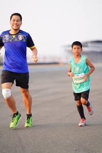 BIB: 5050
                            <button type="button" onclick="openModal(12145792)" class="btn btn-primary btn-sm float-right btn-popup" data-toggle="modal" data-target=".modal-high-quality">
                        <i class="fas fa-shopping-cart"></i> Add to Cart
                    </button>
                                            <button type="button" onclick="isThisMe(12145792, true)" class="btn btn-success btn-sm float-right btn-popup btn-isme hidden" data-toggle="tooltip" data-placement="bottom" title="นี่คือรูปของคุณใช่ไหม คลิกที่นี่เพื่อเอาเข้าอัลบั้ม">
                        <i class="fas fa-plus"></i> Add to album
                    </button>
                    <button type="button" onclick="isThisMe(12145792, false)" class="btn btn-warning btn-sm float-right btn-popup btn-isnotme hidden">
                        <i class="fas fa-ban"></i> Remove from album
                    </button>