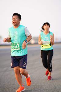 BIB: 1881
                            <button type="button" onclick="openModal(10458180)" class="btn btn-primary btn-sm float-right btn-popup" data-toggle="modal" data-target=".modal-high-quality">
                        <i class="fas fa-shopping-cart"></i> Add to Cart
                    </button>
                                            <button type="button" onclick="isThisMe(10458180, true)" class="btn btn-success btn-sm float-right btn-popup btn-isme hidden" data-toggle="tooltip" data-placement="bottom" title="นี่คือรูปของคุณใช่ไหม คลิกที่นี่เพื่อเอาเข้าอัลบั้ม">
                        <i class="fas fa-plus"></i> Add to album
                    </button>
                    <button type="button" onclick="isThisMe(10458180, false)" class="btn btn-warning btn-sm float-right btn-popup btn-isnotme hidden">
                        <i class="fas fa-ban"></i> Remove from album
                    </button>