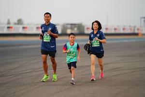 BIB: 3399, 53394, 53393
                            <button type="button" onclick="openModal(10525444)" class="btn btn-primary btn-sm float-right btn-popup" data-toggle="modal" data-target=".modal-high-quality">
                        <i class="fas fa-shopping-cart"></i> Add to Cart
                    </button>
                                            <button type="button" onclick="isThisMe(10525444, true)" class="btn btn-success btn-sm float-right btn-popup btn-isme hidden" data-toggle="tooltip" data-placement="bottom" title="นี่คือรูปของคุณใช่ไหม คลิกที่นี่เพื่อเอาเข้าอัลบั้ม">
                        <i class="fas fa-plus"></i> Add to album
                    </button>
                    <button type="button" onclick="isThisMe(10525444, false)" class="btn btn-warning btn-sm float-right btn-popup btn-isnotme hidden">
                        <i class="fas fa-ban"></i> Remove from album
                    </button>