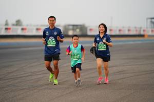 BIB: 53399, 53394, 53393
                            <button type="button" onclick="openModal(10525436)" class="btn btn-primary btn-sm float-right btn-popup" data-toggle="modal" data-target=".modal-high-quality">
                        <i class="fas fa-shopping-cart"></i> Add to Cart
                    </button>
                                            <button type="button" onclick="isThisMe(10525436, true)" class="btn btn-success btn-sm float-right btn-popup btn-isme hidden" data-toggle="tooltip" data-placement="bottom" title="นี่คือรูปของคุณใช่ไหม คลิกที่นี่เพื่อเอาเข้าอัลบั้ม">
                        <i class="fas fa-plus"></i> Add to album
                    </button>
                    <button type="button" onclick="isThisMe(10525436, false)" class="btn btn-warning btn-sm float-right btn-popup btn-isnotme hidden">
                        <i class="fas fa-ban"></i> Remove from album
                    </button>