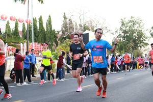BIB: 21284, 26147
                            <button type="button" onclick="openModal(11043531)" class="btn btn-primary btn-sm float-right btn-popup" data-toggle="modal" data-target=".modal-high-quality">
                        <i class="fas fa-shopping-cart"></i> Add to Cart
                    </button>
                                            <button type="button" onclick="isThisMe(11043531, true)" class="btn btn-success btn-sm float-right btn-popup btn-isme hidden" data-toggle="tooltip" data-placement="bottom" title="นี่คือรูปของคุณใช่ไหม คลิกที่นี่เพื่อเอาเข้าอัลบั้ม">
                        <i class="fas fa-plus"></i> Add to album
                    </button>
                    <button type="button" onclick="isThisMe(11043531, false)" class="btn btn-warning btn-sm float-right btn-popup btn-isnotme hidden">
                        <i class="fas fa-ban"></i> Remove from album
                    </button>