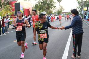 BIB: 26680, 20090
                            <button type="button" onclick="openModal(11035529)" class="btn btn-primary btn-sm float-right btn-popup" data-toggle="modal" data-target=".modal-high-quality">
                        <i class="fas fa-shopping-cart"></i> Add to Cart
                    </button>
                                            <button type="button" onclick="isThisMe(11035529, true)" class="btn btn-success btn-sm float-right btn-popup btn-isme hidden" data-toggle="tooltip" data-placement="bottom" title="นี่คือรูปของคุณใช่ไหม คลิกที่นี่เพื่อเอาเข้าอัลบั้ม">
                        <i class="fas fa-plus"></i> Add to album
                    </button>
                    <button type="button" onclick="isThisMe(11035529, false)" class="btn btn-warning btn-sm float-right btn-popup btn-isnotme hidden">
                        <i class="fas fa-ban"></i> Remove from album
                    </button>