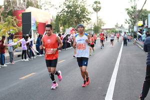 BIB: 21570, 21625
                            <button type="button" onclick="openModal(11035650)" class="btn btn-primary btn-sm float-right btn-popup" data-toggle="modal" data-target=".modal-high-quality">
                        <i class="fas fa-shopping-cart"></i> Add to Cart
                    </button>
                                            <button type="button" onclick="isThisMe(11035650, true)" class="btn btn-success btn-sm float-right btn-popup btn-isme hidden" data-toggle="tooltip" data-placement="bottom" title="นี่คือรูปของคุณใช่ไหม คลิกที่นี่เพื่อเอาเข้าอัลบั้ม">
                        <i class="fas fa-plus"></i> Add to album
                    </button>
                    <button type="button" onclick="isThisMe(11035650, false)" class="btn btn-warning btn-sm float-right btn-popup btn-isnotme hidden">
                        <i class="fas fa-ban"></i> Remove from album
                    </button>