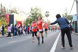 BIB: 23101
                            <button type="button" onclick="openModal(11044863)" class="btn btn-primary btn-sm float-right btn-popup" data-toggle="modal" data-target=".modal-high-quality">
                        <i class="fas fa-shopping-cart"></i> Add to Cart
                    </button>
                                            <button type="button" onclick="isThisMe(11044863, true)" class="btn btn-success btn-sm float-right btn-popup btn-isme hidden" data-toggle="tooltip" data-placement="bottom" title="นี่คือรูปของคุณใช่ไหม คลิกที่นี่เพื่อเอาเข้าอัลบั้ม">
                        <i class="fas fa-plus"></i> Add to album
                    </button>
                    <button type="button" onclick="isThisMe(11044863, false)" class="btn btn-warning btn-sm float-right btn-popup btn-isnotme hidden">
                        <i class="fas fa-ban"></i> Remove from album
                    </button>