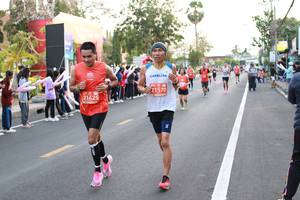 BIB: 21570, 21625
                            <button type="button" onclick="openModal(11035991)" class="btn btn-primary btn-sm float-right btn-popup" data-toggle="modal" data-target=".modal-high-quality">
                        <i class="fas fa-shopping-cart"></i> Add to Cart
                    </button>
                                            <button type="button" onclick="isThisMe(11035991, true)" class="btn btn-success btn-sm float-right btn-popup btn-isme hidden" data-toggle="tooltip" data-placement="bottom" title="นี่คือรูปของคุณใช่ไหม คลิกที่นี่เพื่อเอาเข้าอัลบั้ม">
                        <i class="fas fa-plus"></i> Add to album
                    </button>
                    <button type="button" onclick="isThisMe(11035991, false)" class="btn btn-warning btn-sm float-right btn-popup btn-isnotme hidden">
                        <i class="fas fa-ban"></i> Remove from album
                    </button>