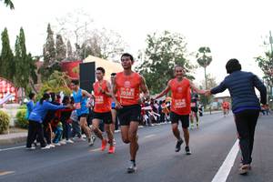 BIB: 20383, 11009, 26388
                            <button type="button" onclick="openModal(11027496)" class="btn btn-primary btn-sm float-right btn-popup" data-toggle="modal" data-target=".modal-high-quality">
                        <i class="fas fa-shopping-cart"></i> Add to Cart
                    </button>
                                            <button type="button" onclick="isThisMe(11027496, true)" class="btn btn-success btn-sm float-right btn-popup btn-isme hidden" data-toggle="tooltip" data-placement="bottom" title="นี่คือรูปของคุณใช่ไหม คลิกที่นี่เพื่อเอาเข้าอัลบั้ม">
                        <i class="fas fa-plus"></i> Add to album
                    </button>
                    <button type="button" onclick="isThisMe(11027496, false)" class="btn btn-warning btn-sm float-right btn-popup btn-isnotme hidden">
                        <i class="fas fa-ban"></i> Remove from album
                    </button>
