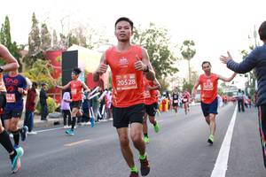 BIB: 20528, 25727, 0483
                            <button type="button" onclick="openModal(11042382)" class="btn btn-primary btn-sm float-right btn-popup" data-toggle="modal" data-target=".modal-high-quality">
                        <i class="fas fa-shopping-cart"></i> Add to Cart
                    </button>
                                            <button type="button" onclick="isThisMe(11042382, true)" class="btn btn-success btn-sm float-right btn-popup btn-isme hidden" data-toggle="tooltip" data-placement="bottom" title="นี่คือรูปของคุณใช่ไหม คลิกที่นี่เพื่อเอาเข้าอัลบั้ม">
                        <i class="fas fa-plus"></i> Add to album
                    </button>
                    <button type="button" onclick="isThisMe(11042382, false)" class="btn btn-warning btn-sm float-right btn-popup btn-isnotme hidden">
                        <i class="fas fa-ban"></i> Remove from album
                    </button>