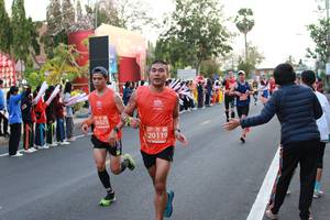 BIB: 26323, 20119
                            <button type="button" onclick="openModal(11030182)" class="btn btn-primary btn-sm float-right btn-popup" data-toggle="modal" data-target=".modal-high-quality">
                        <i class="fas fa-shopping-cart"></i> Add to Cart
                    </button>
                                            <button type="button" onclick="isThisMe(11030182, true)" class="btn btn-success btn-sm float-right btn-popup btn-isme hidden" data-toggle="tooltip" data-placement="bottom" title="นี่คือรูปของคุณใช่ไหม คลิกที่นี่เพื่อเอาเข้าอัลบั้ม">
                        <i class="fas fa-plus"></i> Add to album
                    </button>
                    <button type="button" onclick="isThisMe(11030182, false)" class="btn btn-warning btn-sm float-right btn-popup btn-isnotme hidden">
                        <i class="fas fa-ban"></i> Remove from album
                    </button>