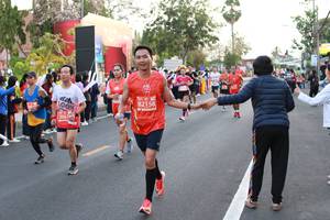 BIB: 82158, 2067
                            <button type="button" onclick="openModal(11031483)" class="btn btn-primary btn-sm float-right btn-popup" data-toggle="modal" data-target=".modal-high-quality">
                        <i class="fas fa-shopping-cart"></i> Add to Cart
                    </button>
                                            <button type="button" onclick="isThisMe(11031483, true)" class="btn btn-success btn-sm float-right btn-popup btn-isme hidden" data-toggle="tooltip" data-placement="bottom" title="นี่คือรูปของคุณใช่ไหม คลิกที่นี่เพื่อเอาเข้าอัลบั้ม">
                        <i class="fas fa-plus"></i> Add to album
                    </button>
                    <button type="button" onclick="isThisMe(11031483, false)" class="btn btn-warning btn-sm float-right btn-popup btn-isnotme hidden">
                        <i class="fas fa-ban"></i> Remove from album
                    </button>