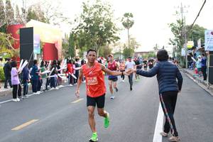 BIB: 20387
                            <button type="button" onclick="openModal(11506382)" class="btn btn-primary btn-sm float-right btn-popup" data-toggle="modal" data-target=".modal-high-quality">
                        <i class="fas fa-shopping-cart"></i> Add to Cart
                    </button>
                                            <button type="button" onclick="isThisMe(11506382, true)" class="btn btn-success btn-sm float-right btn-popup btn-isme hidden" data-toggle="tooltip" data-placement="bottom" title="นี่คือรูปของคุณใช่ไหม คลิกที่นี่เพื่อเอาเข้าอัลบั้ม">
                        <i class="fas fa-plus"></i> Add to album
                    </button>
                    <button type="button" onclick="isThisMe(11506382, false)" class="btn btn-warning btn-sm float-right btn-popup btn-isnotme hidden">
                        <i class="fas fa-ban"></i> Remove from album
                    </button>