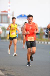 BIB: 20152
                            <button type="button" onclick="openModal(11397517)" class="btn btn-primary btn-sm float-right btn-popup" data-toggle="modal" data-target=".modal-high-quality">
                        <i class="fas fa-shopping-cart"></i> Add to Cart
                    </button>
                                            <button type="button" onclick="isThisMe(11397517, true)" class="btn btn-success btn-sm float-right btn-popup btn-isme hidden" data-toggle="tooltip" data-placement="bottom" title="นี่คือรูปของคุณใช่ไหม คลิกที่นี่เพื่อเอาเข้าอัลบั้ม">
                        <i class="fas fa-plus"></i> Add to album
                    </button>
                    <button type="button" onclick="isThisMe(11397517, false)" class="btn btn-warning btn-sm float-right btn-popup btn-isnotme hidden">
                        <i class="fas fa-ban"></i> Remove from album
                    </button>