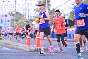 BIB: 26504, 21891, 27630
                            <button type="button" onclick="openModal(12824159)" class="btn btn-primary btn-sm float-right btn-popup" data-toggle="modal" data-target=".modal-high-quality">
                        <i class="fas fa-shopping-cart"></i> Add to Cart
                    </button>
                                            <button type="button" onclick="isThisMe(12824159, true)" class="btn btn-success btn-sm float-right btn-popup btn-isme hidden" data-toggle="tooltip" data-placement="bottom" title="นี่คือรูปของคุณใช่ไหม คลิกที่นี่เพื่อเอาเข้าอัลบั้ม">
                        <i class="fas fa-plus"></i> Add to album
                    </button>
                    <button type="button" onclick="isThisMe(12824159, false)" class="btn btn-warning btn-sm float-right btn-popup btn-isnotme hidden">
                        <i class="fas fa-ban"></i> Remove from album
                    </button>