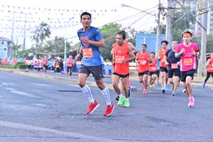 BIB: 20736, 2582, 20171
                            <button type="button" onclick="openModal(12824511)" class="btn btn-primary btn-sm float-right btn-popup" data-toggle="modal" data-target=".modal-high-quality">
                        <i class="fas fa-shopping-cart"></i> Add to Cart
                    </button>
                                            <button type="button" onclick="isThisMe(12824511, true)" class="btn btn-success btn-sm float-right btn-popup btn-isme hidden" data-toggle="tooltip" data-placement="bottom" title="นี่คือรูปของคุณใช่ไหม คลิกที่นี่เพื่อเอาเข้าอัลบั้ม">
                        <i class="fas fa-plus"></i> Add to album
                    </button>
                    <button type="button" onclick="isThisMe(12824511, false)" class="btn btn-warning btn-sm float-right btn-popup btn-isnotme hidden">
                        <i class="fas fa-ban"></i> Remove from album
                    </button>