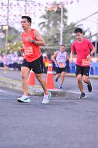 BIB: 25944, 27896
                            <button type="button" onclick="openModal(12824043)" class="btn btn-primary btn-sm float-right btn-popup" data-toggle="modal" data-target=".modal-high-quality">
                        <i class="fas fa-shopping-cart"></i> Add to Cart
                    </button>
                                            <button type="button" onclick="isThisMe(12824043, true)" class="btn btn-success btn-sm float-right btn-popup btn-isme hidden" data-toggle="tooltip" data-placement="bottom" title="นี่คือรูปของคุณใช่ไหม คลิกที่นี่เพื่อเอาเข้าอัลบั้ม">
                        <i class="fas fa-plus"></i> Add to album
                    </button>
                    <button type="button" onclick="isThisMe(12824043, false)" class="btn btn-warning btn-sm float-right btn-popup btn-isnotme hidden">
                        <i class="fas fa-ban"></i> Remove from album
                    </button>
