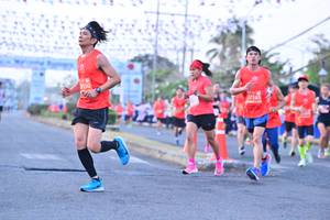 BIB: 350, 27165
                            <button type="button" onclick="openModal(12824438)" class="btn btn-primary btn-sm float-right btn-popup" data-toggle="modal" data-target=".modal-high-quality">
                        <i class="fas fa-shopping-cart"></i> Add to Cart
                    </button>
                                            <button type="button" onclick="isThisMe(12824438, true)" class="btn btn-success btn-sm float-right btn-popup btn-isme hidden" data-toggle="tooltip" data-placement="bottom" title="นี่คือรูปของคุณใช่ไหม คลิกที่นี่เพื่อเอาเข้าอัลบั้ม">
                        <i class="fas fa-plus"></i> Add to album
                    </button>
                    <button type="button" onclick="isThisMe(12824438, false)" class="btn btn-warning btn-sm float-right btn-popup btn-isnotme hidden">
                        <i class="fas fa-ban"></i> Remove from album
                    </button>