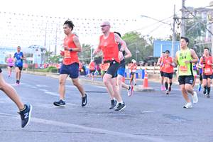 BIB: 776, 21066
                            <button type="button" onclick="openModal(12824747)" class="btn btn-primary btn-sm float-right btn-popup" data-toggle="modal" data-target=".modal-high-quality">
                        <i class="fas fa-shopping-cart"></i> Add to Cart
                    </button>
                                            <button type="button" onclick="isThisMe(12824747, true)" class="btn btn-success btn-sm float-right btn-popup btn-isme hidden" data-toggle="tooltip" data-placement="bottom" title="นี่คือรูปของคุณใช่ไหม คลิกที่นี่เพื่อเอาเข้าอัลบั้ม">
                        <i class="fas fa-plus"></i> Add to album
                    </button>
                    <button type="button" onclick="isThisMe(12824747, false)" class="btn btn-warning btn-sm float-right btn-popup btn-isnotme hidden">
                        <i class="fas fa-ban"></i> Remove from album
                    </button>